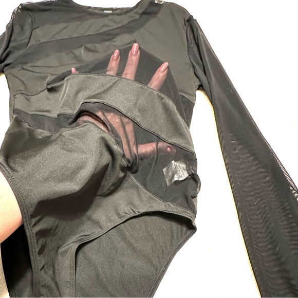 5/$15💥 SHEIN Black Long-Sleeve Mesh Sheer Paneled Bodysuit Stretchy Top - Picture 2 of 10